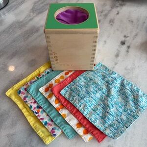 Lovevery Montessori Wood Tissue Box Toy with 6 Tissues